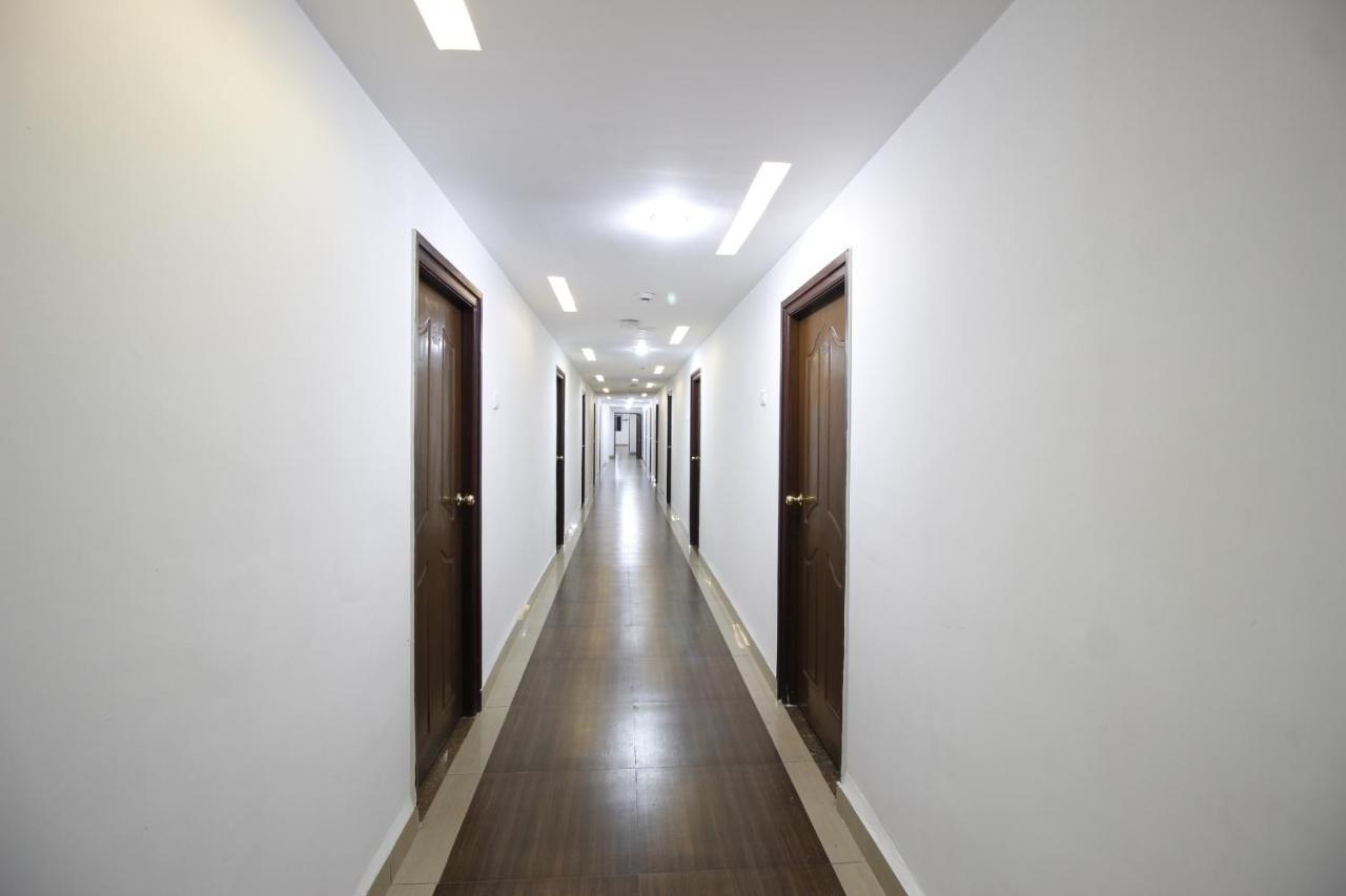 Nova Pride Hotel Хайдарабад Экстерьер фото